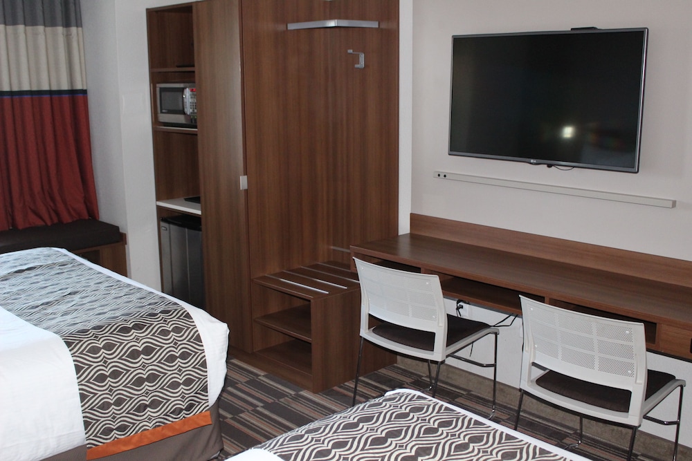 Microtel Inn And Suites By Wyndham Sweetwater 11/34