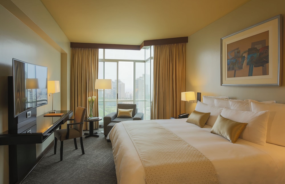 Delfines Hotel & Convention Center 9/50