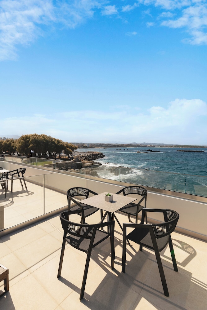Elia Sea Suites 63/72