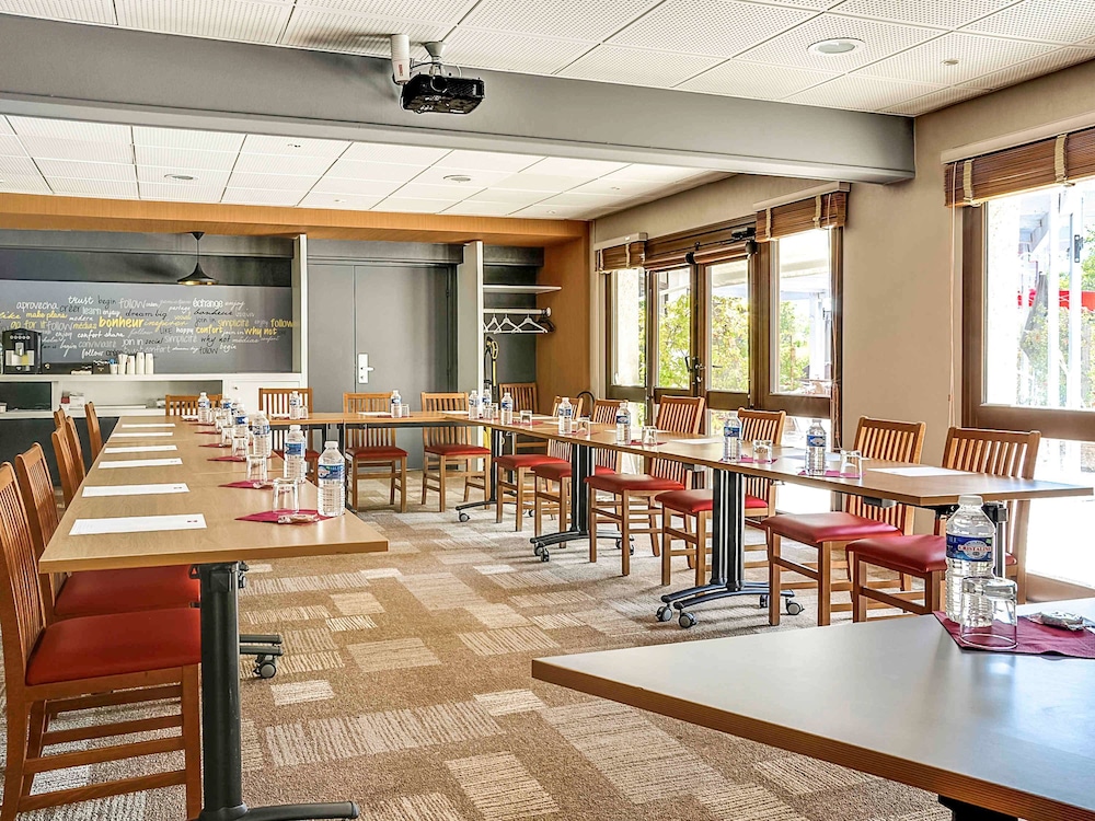 Ibis Salon De Provence Sud 49/61
