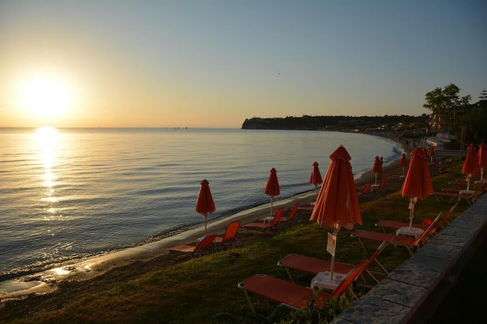 Al Mare Hotel 51/63