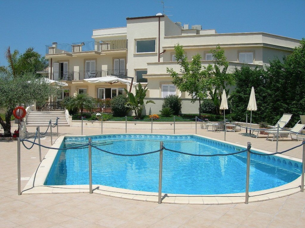 Hotel Villa Daphne 35/53