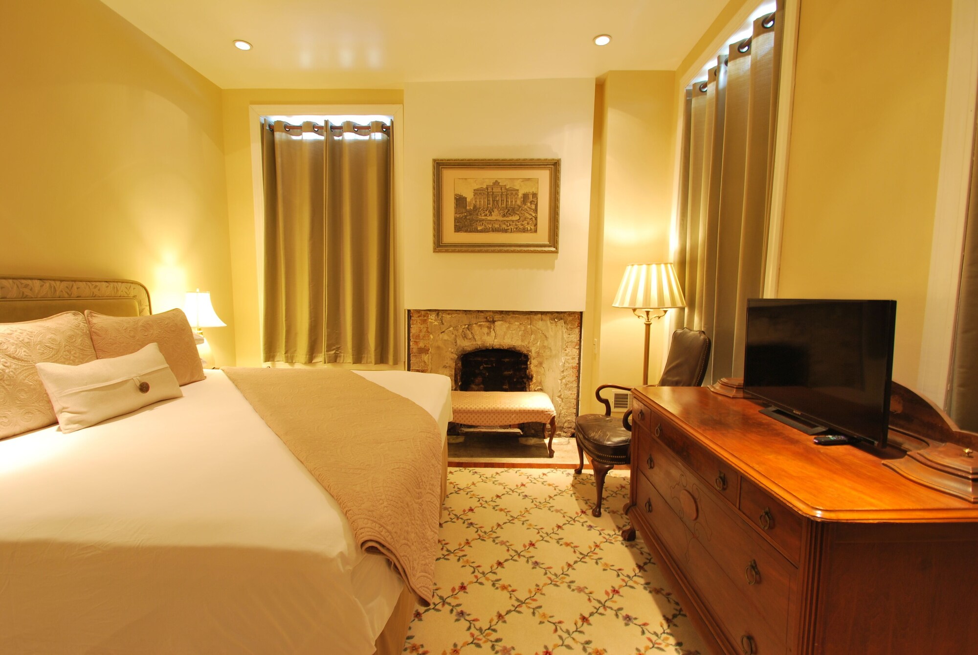 EXCLUSIVE, KING BED, GARDEN VIEW