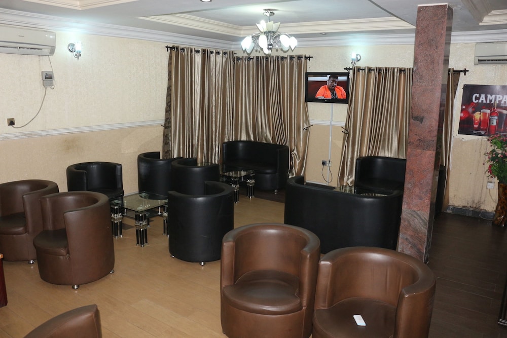 Entry Point Hotel 29/49