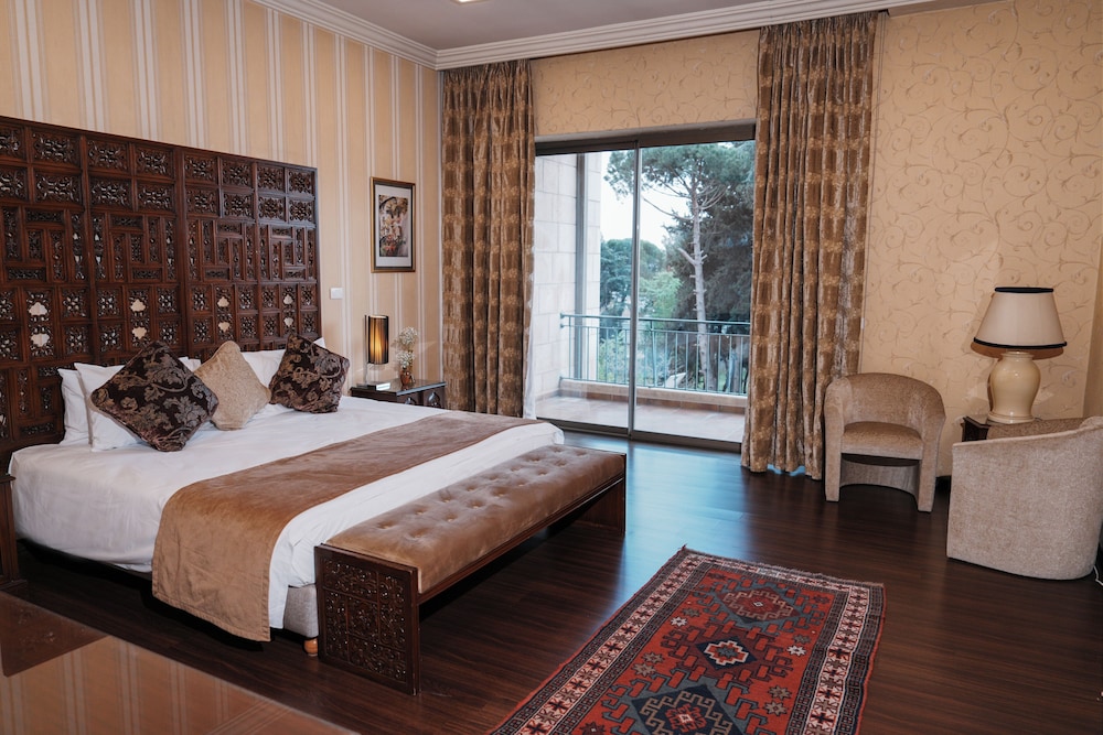 CHTAURA PARK HOTEL 13/50