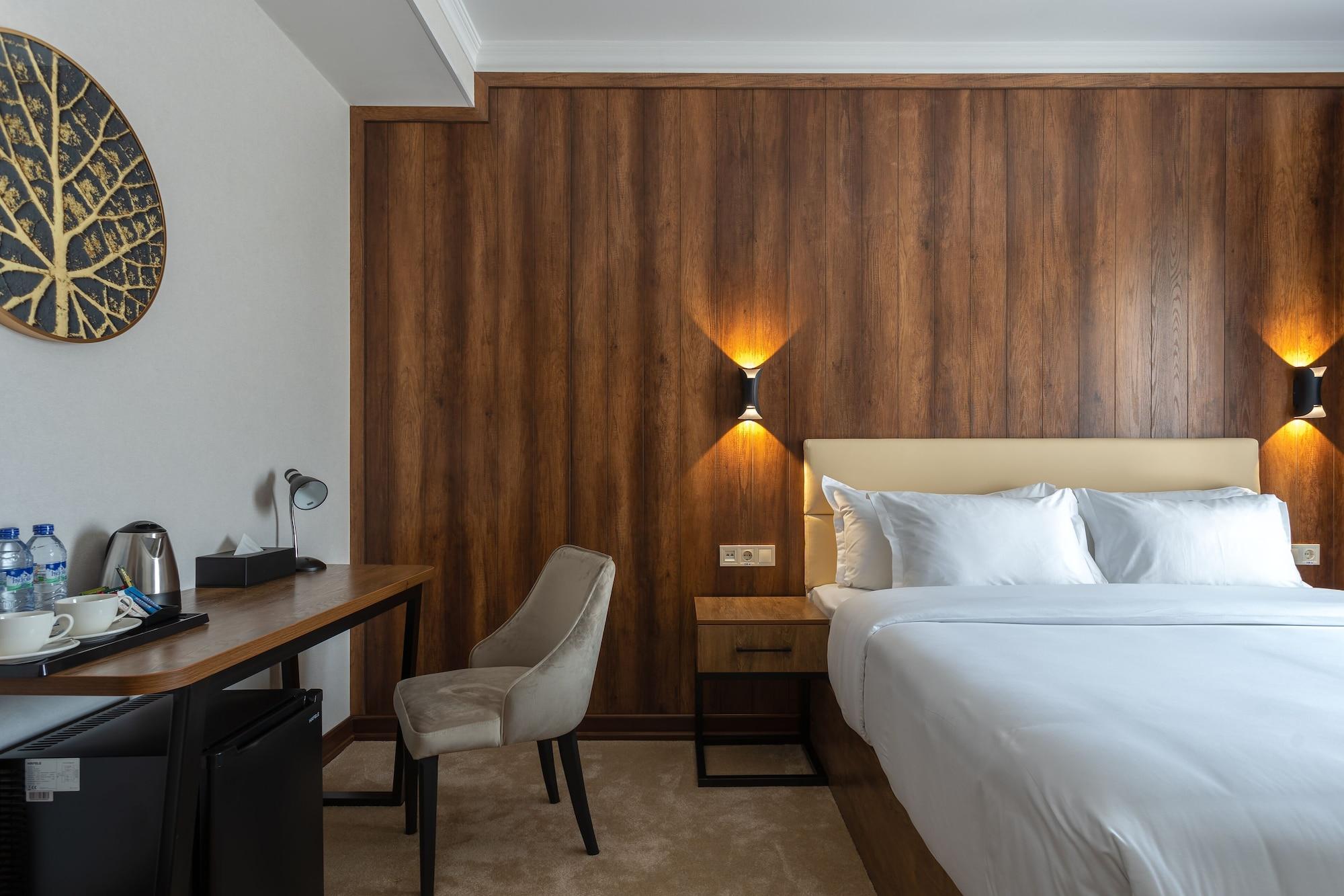 غرفة سوبيريور رباعية، Oscar Boutique Hotel 2/4
