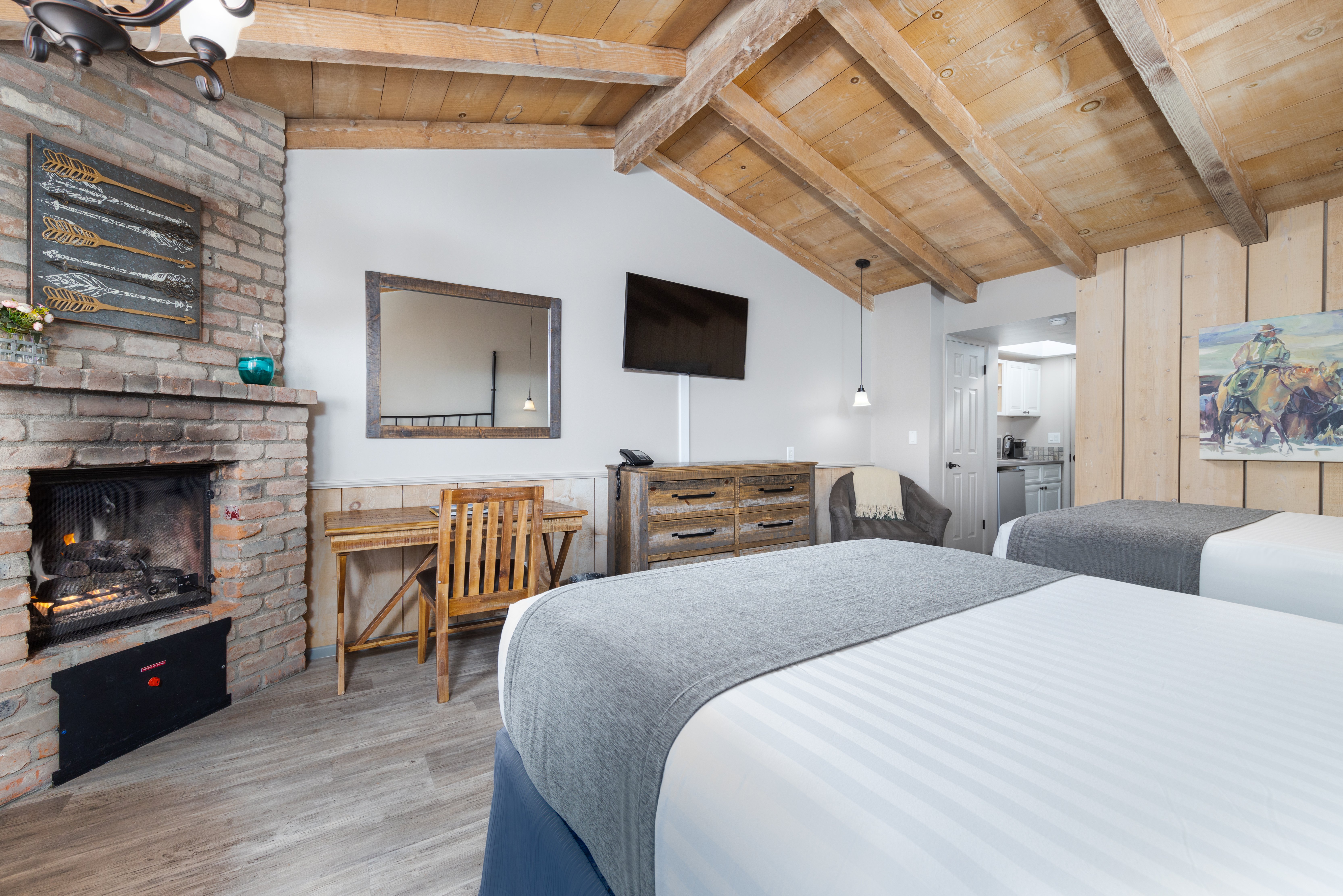 Sky Ranch Lodge 16/44