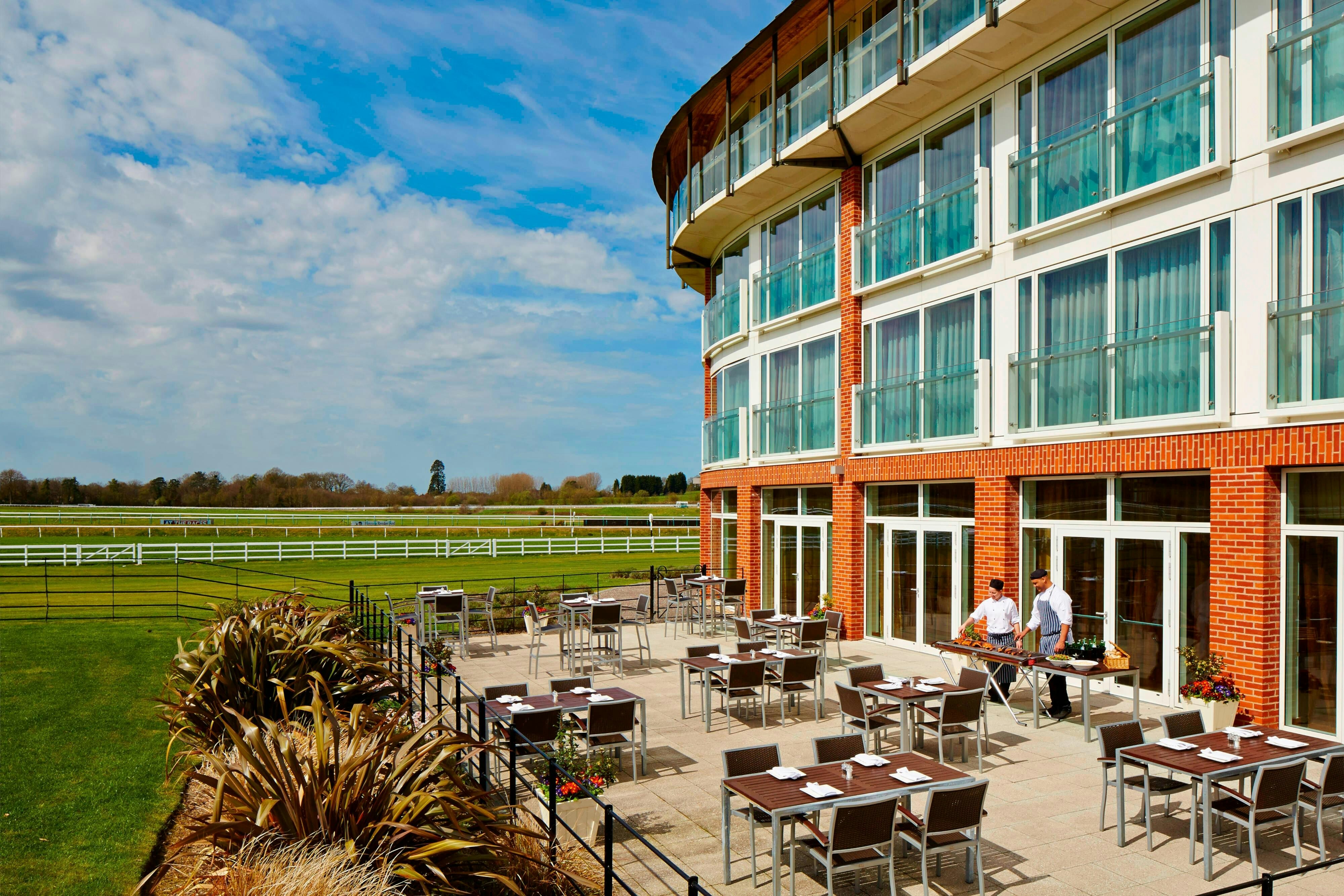 Lingfield Park Marriott Hotel Country Club 2/16