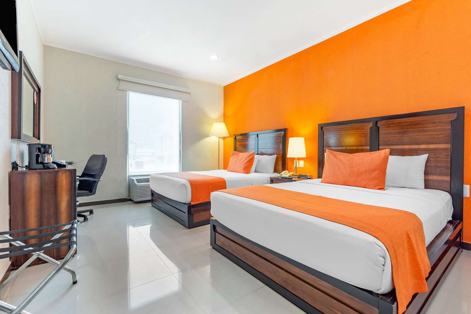 ROOM, 2 DOUBLE BEDS