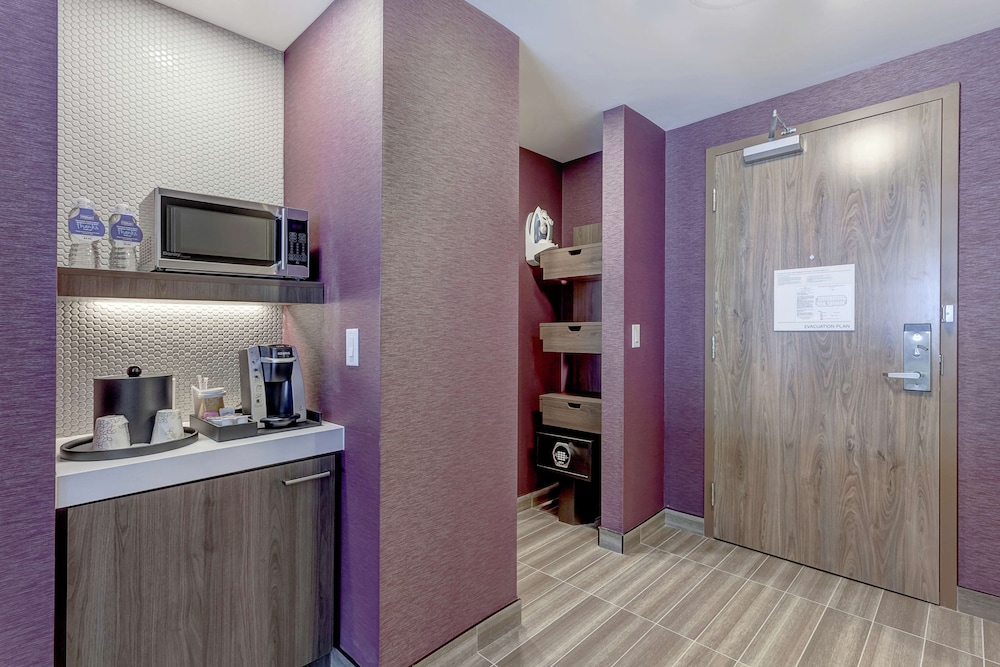 Hilton Garden Inn Toronto Brampton West 8/70