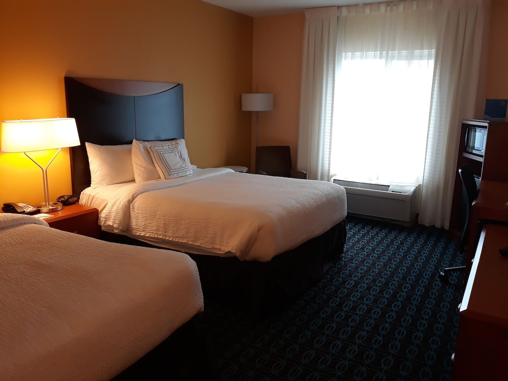 Fairfield Inn & Suites Cookeville 8/35