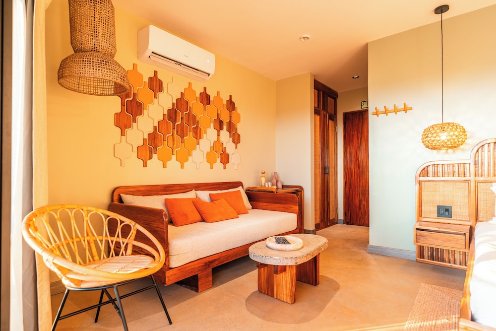 Hotel Bambuda Santa Catalina 72/96