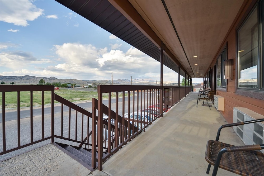 Red Ledges Inn 33/50