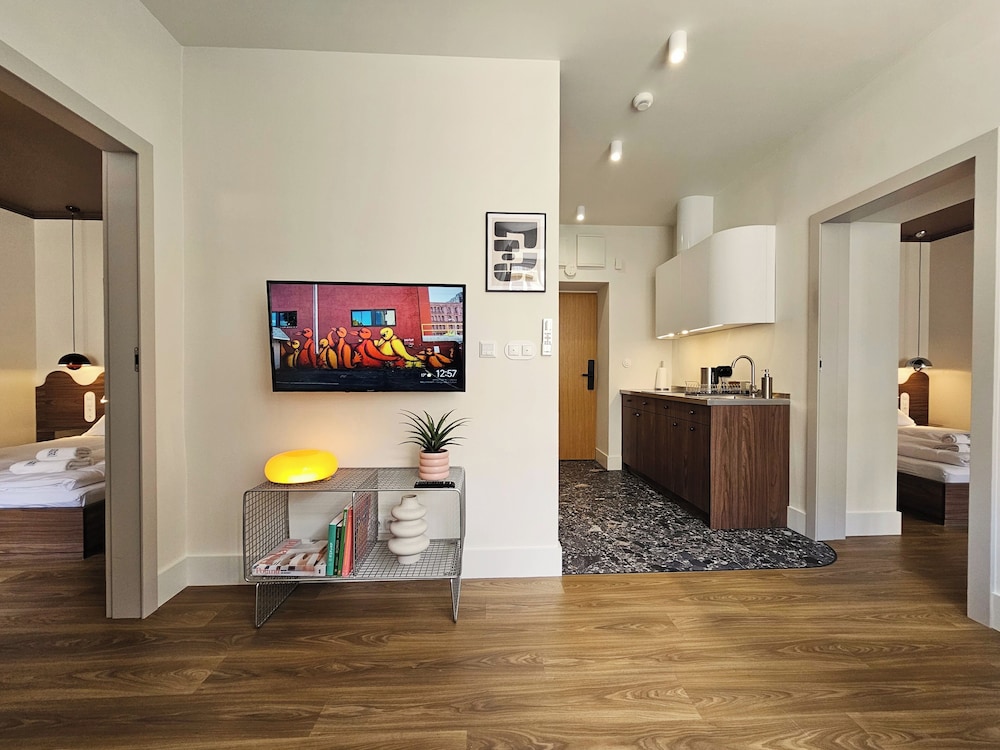 Wine Apartments 48/59