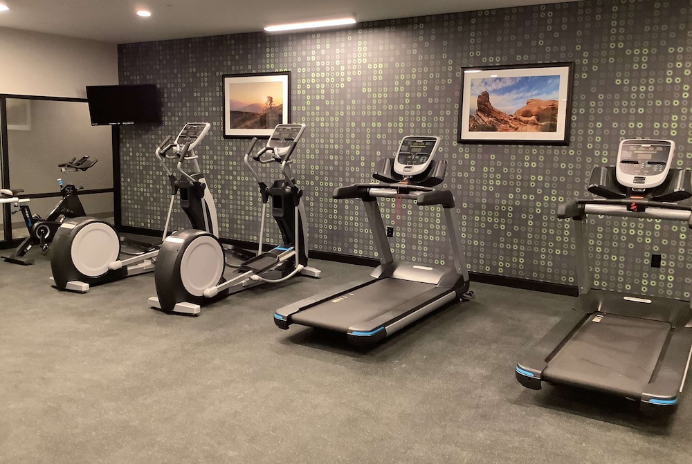 La Quinta Inn & Suites by Wyndham Littleton 24/34