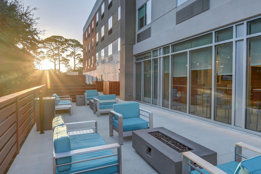 HOLIDAY INN EXPRESS FORT WALTON BEACH CENTRAL 3/47