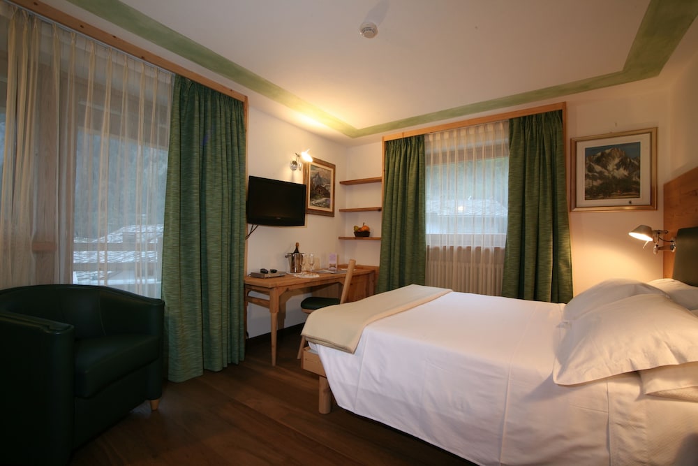 SUPERIOR, DOUBLE BED