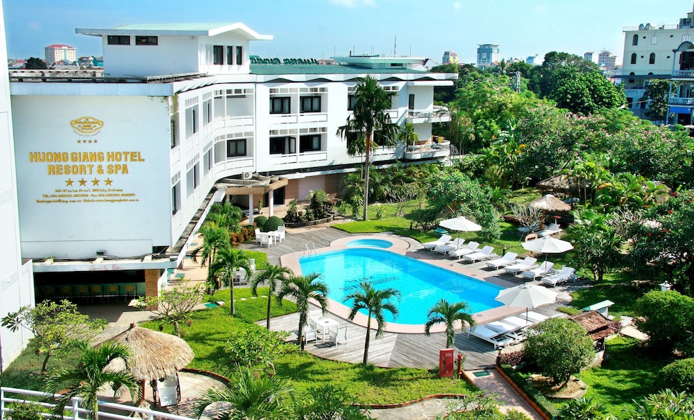 Huong Giang Hotel 5/77