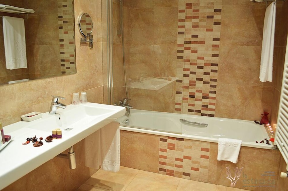 Domus Selecta Complejo Enoturistico Finca La Estacada 24/65