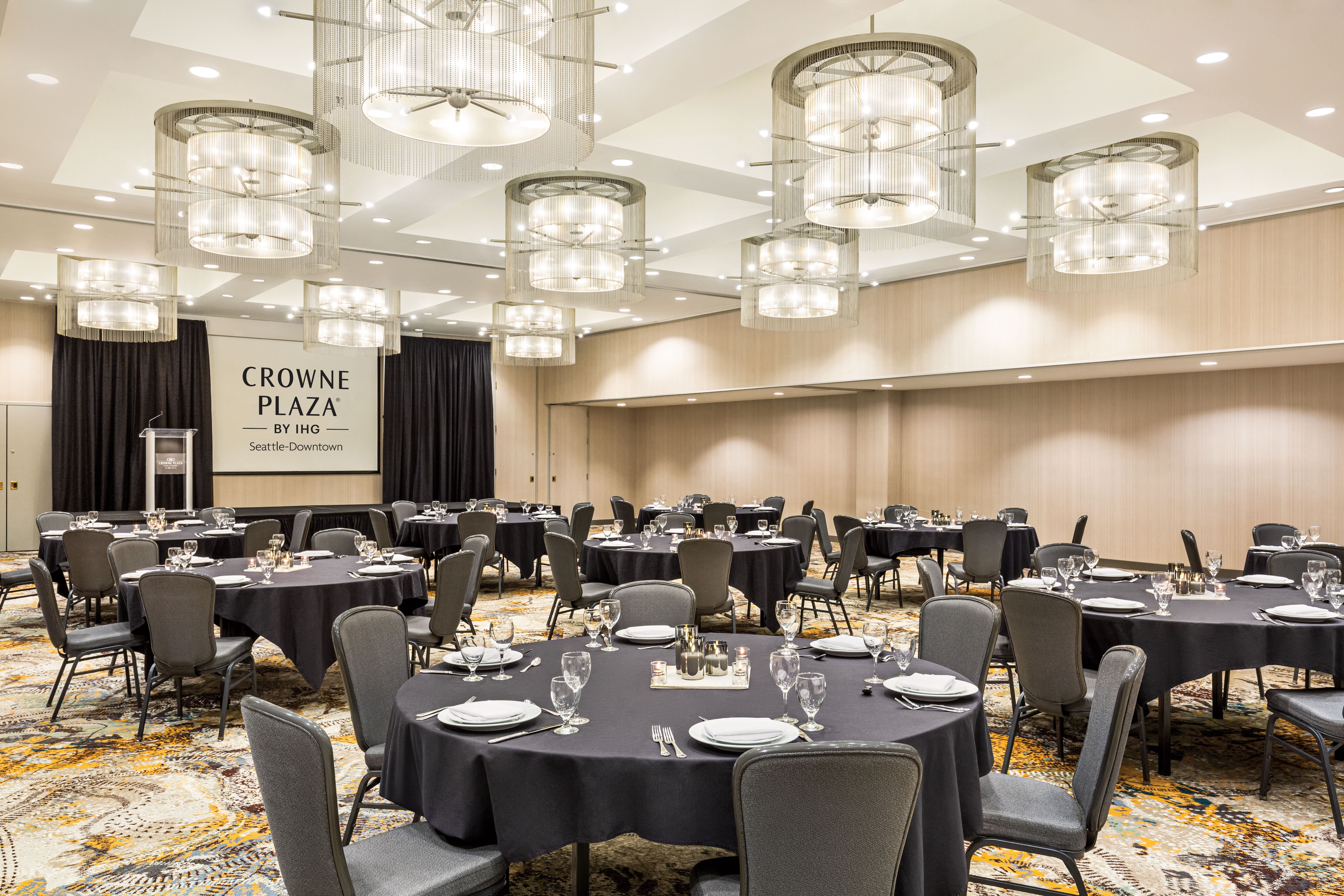 Crowne Plaza Seattle Hotel 67/80