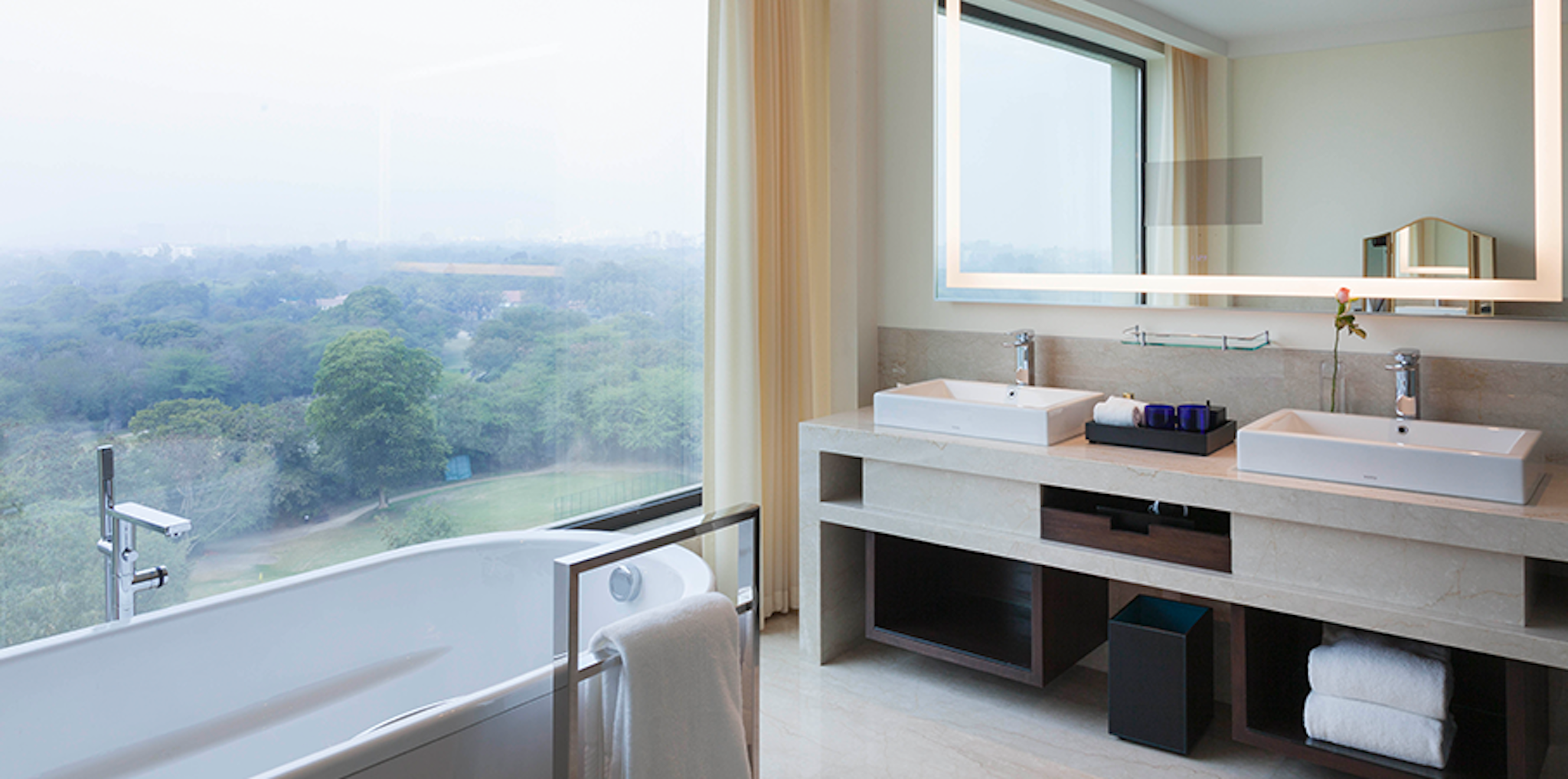The Oberoi New Delhi 52/55