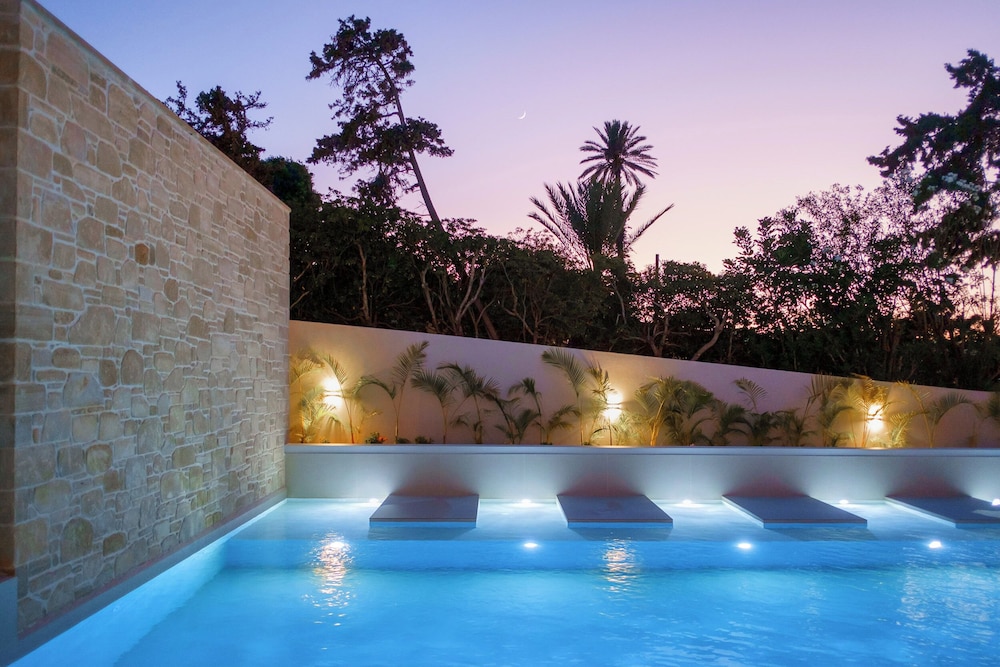 Phos Hotel - Adults Only 40/54