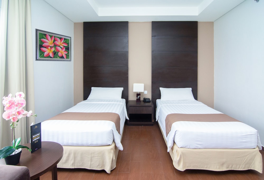 Padjadjaran Hotel 15/70