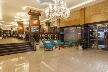 Parador Beach Hotel 8/47