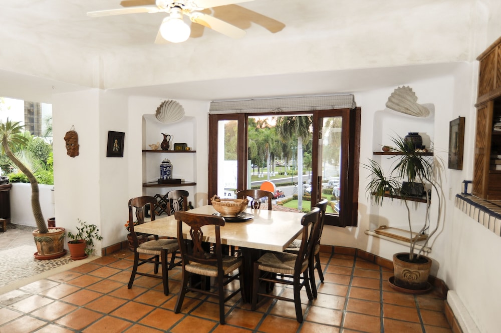 Suites Ixtapa Plaza 41/50