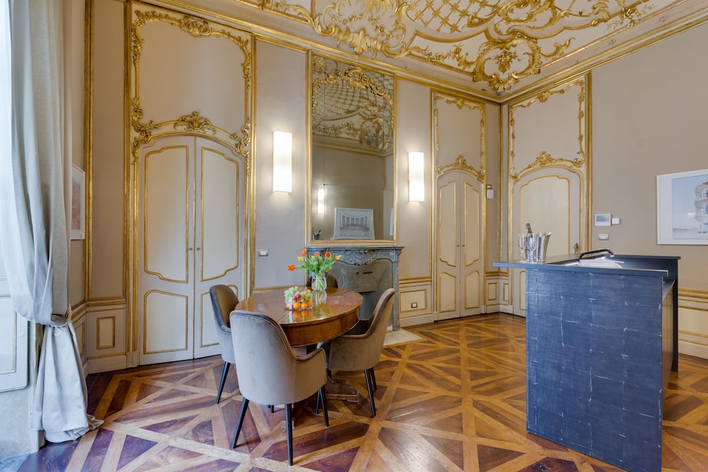 Palazzo Del Carretto Art Apartments 48/72