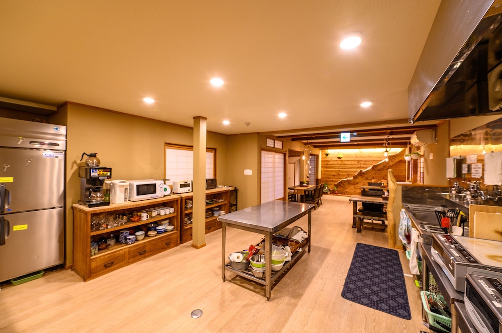 Aibiya (ex High Quality Hostel AIBIYA) 23/31