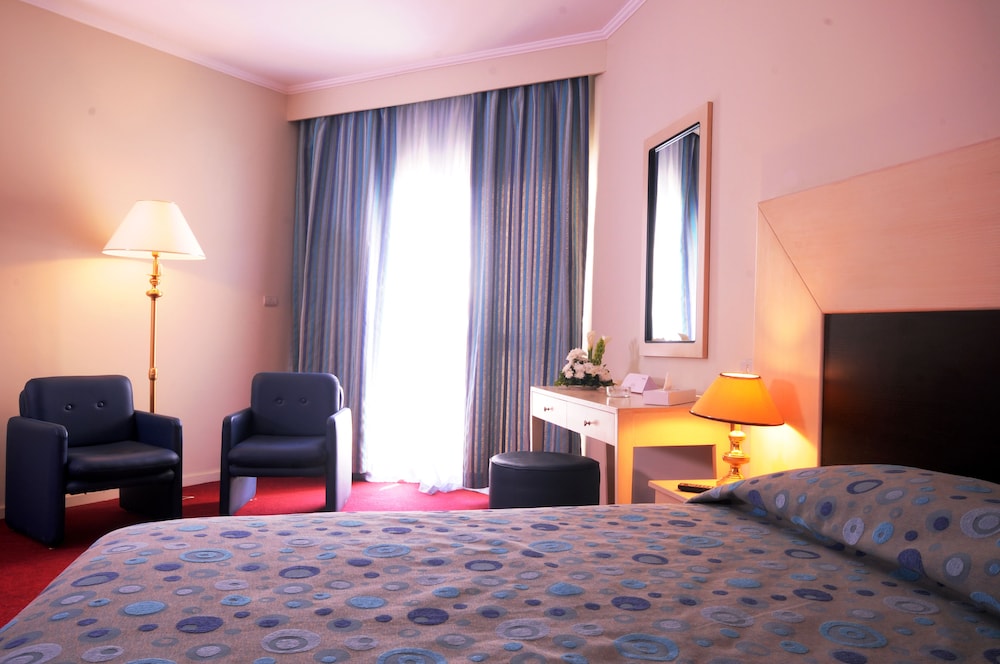 Aracan Pyramids Hotel 24/68
