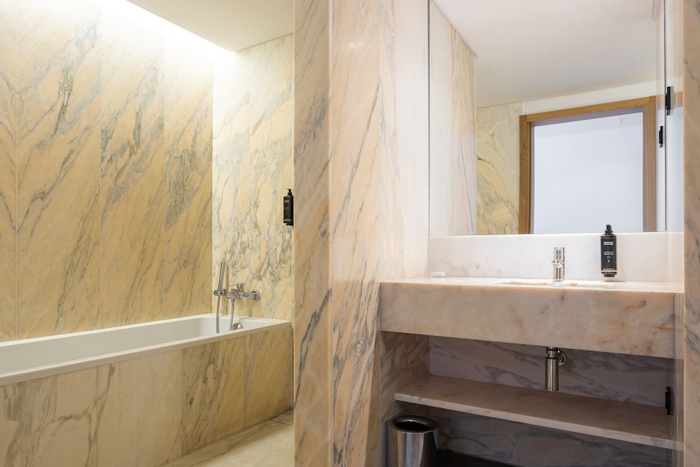 Evora Olive Hotel 48/48