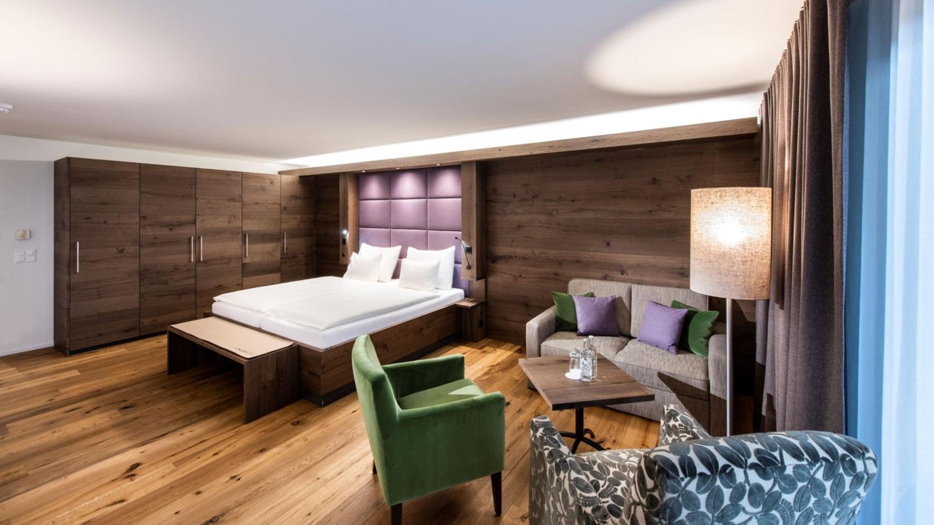 Luxury, King Bed, Sofa