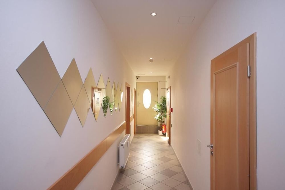 Claris Hotel 8/62