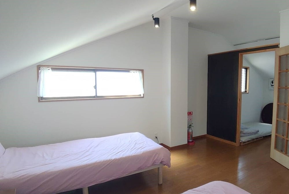 Exclusive, Quadruple, Futon Bed, 3 Beds