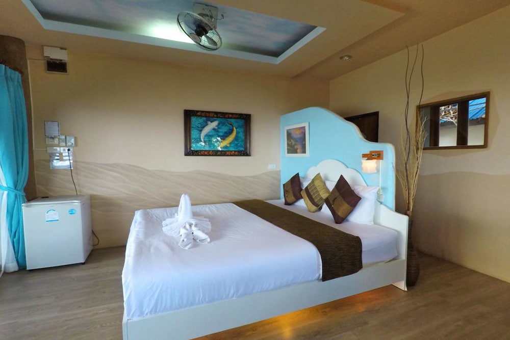 DD Hut Koh Tao 10/50
