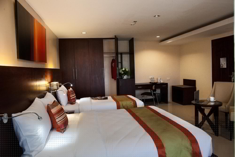 Ns Royal Hotel 17/59