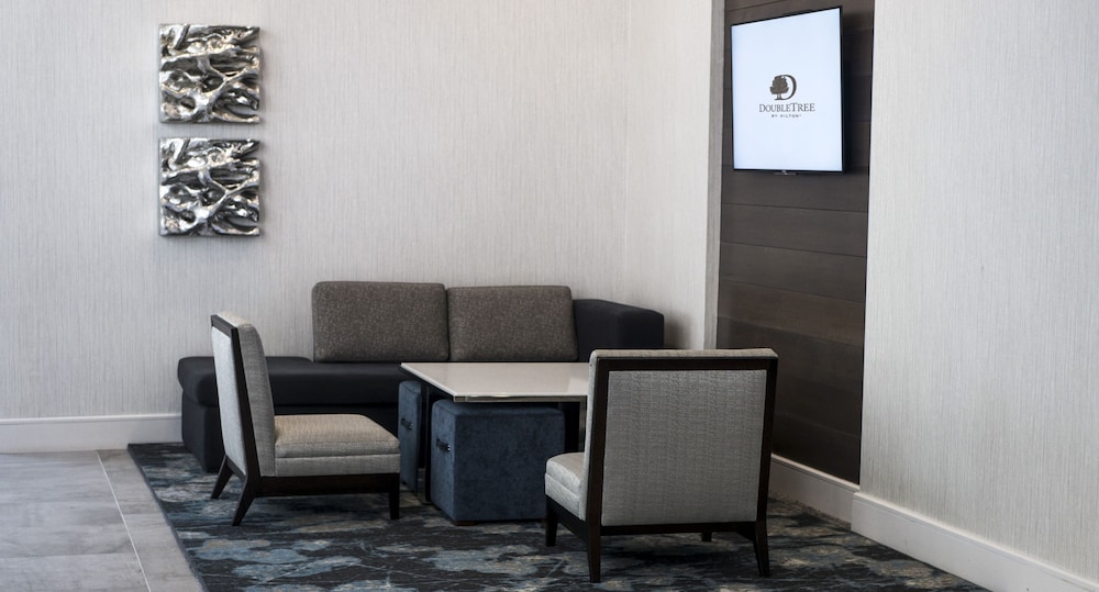 Doubletree By Hilton Hotel Rochester 36/80
