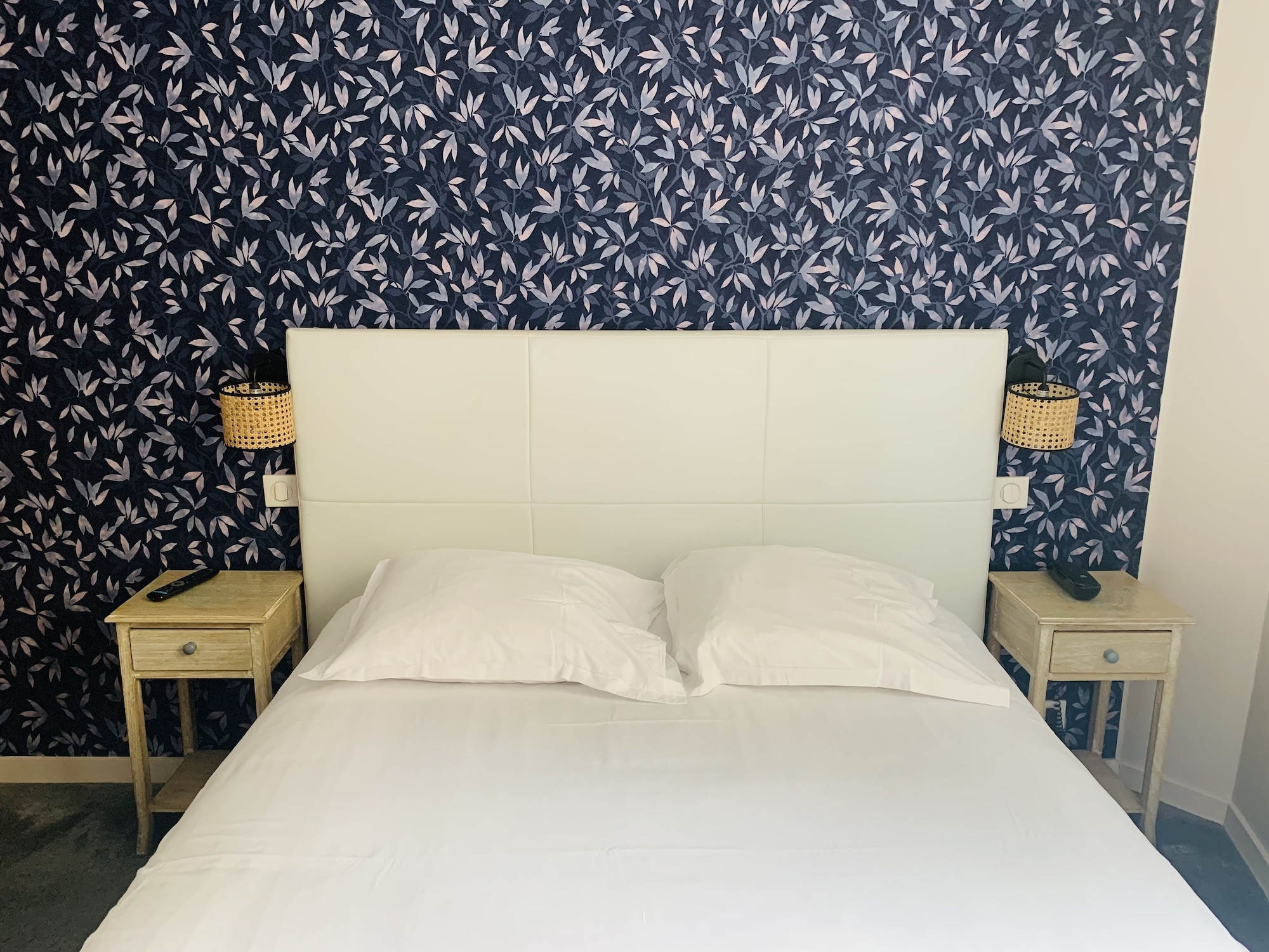 CLASSIC, DOUBLE BED