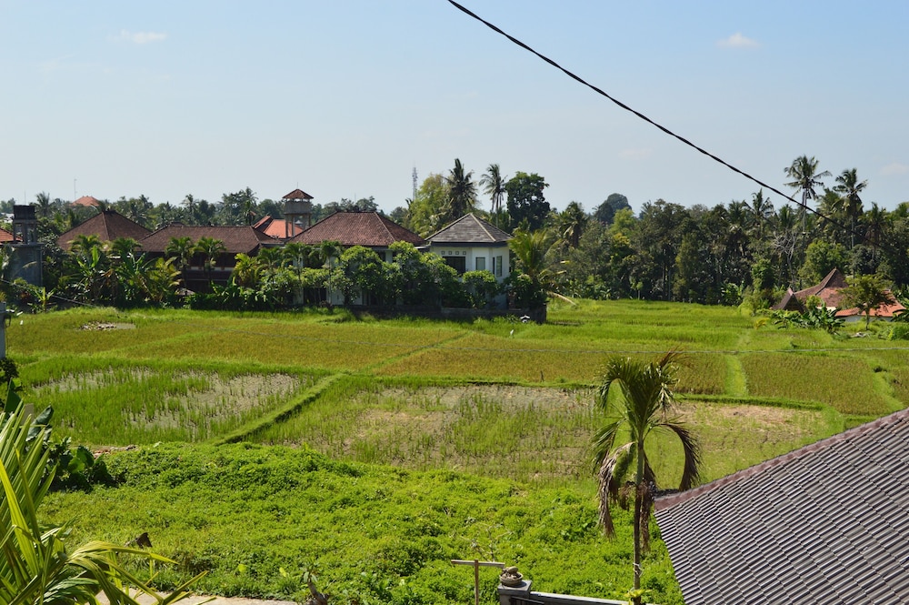 Askara Guest House - Hostel 68/75