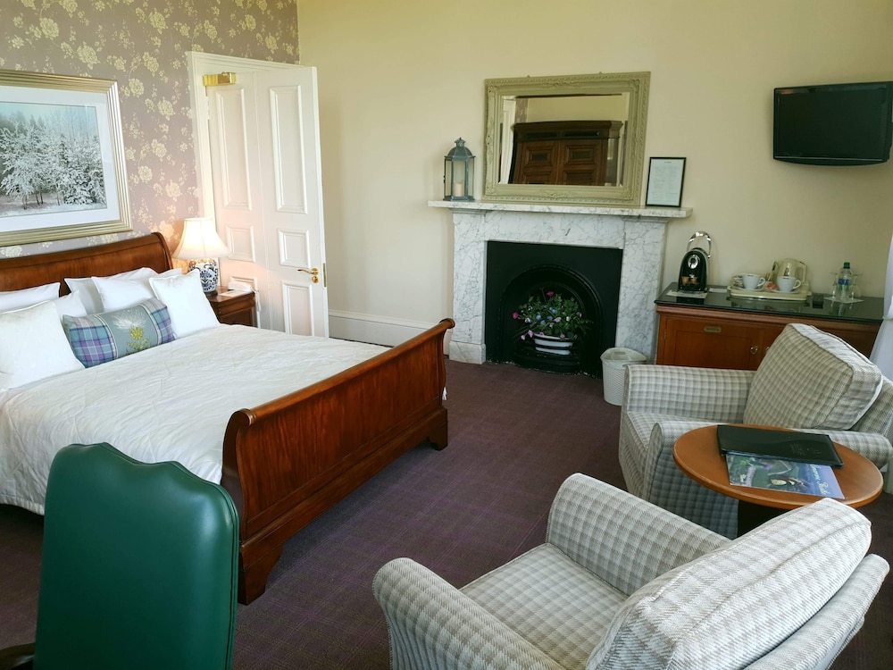 Mansfield House Hotel 33/73