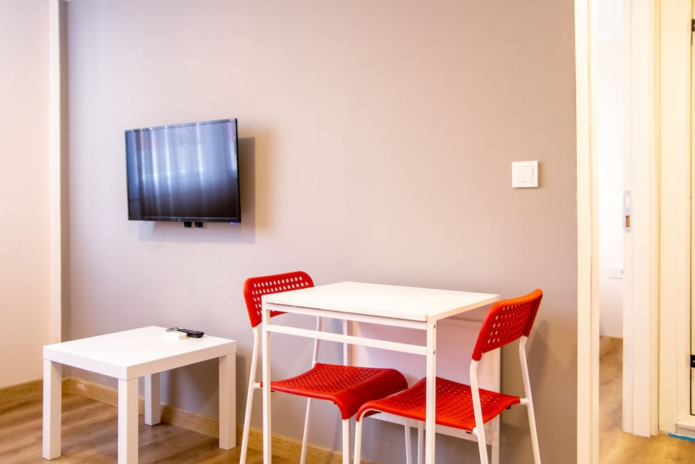 Fi Homes - Adults Only 20/31