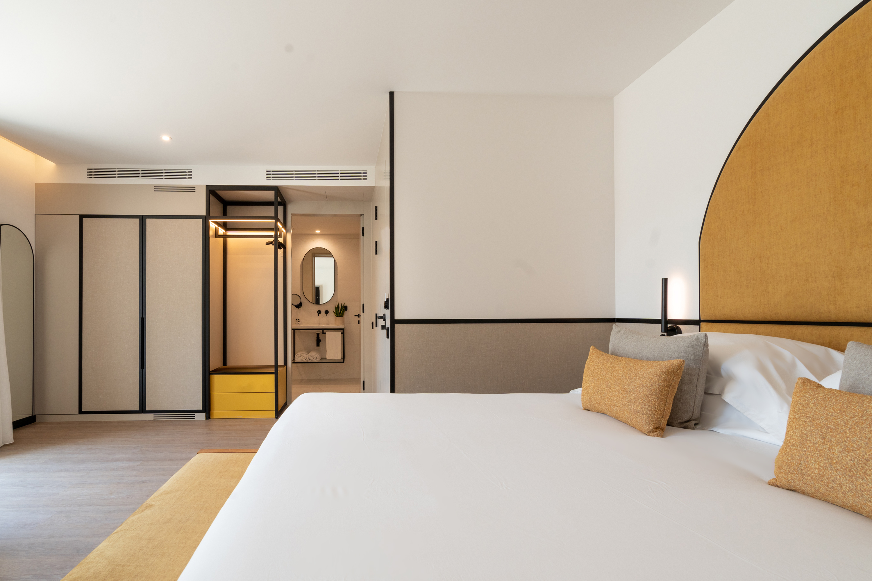 Suite, Queen Bed