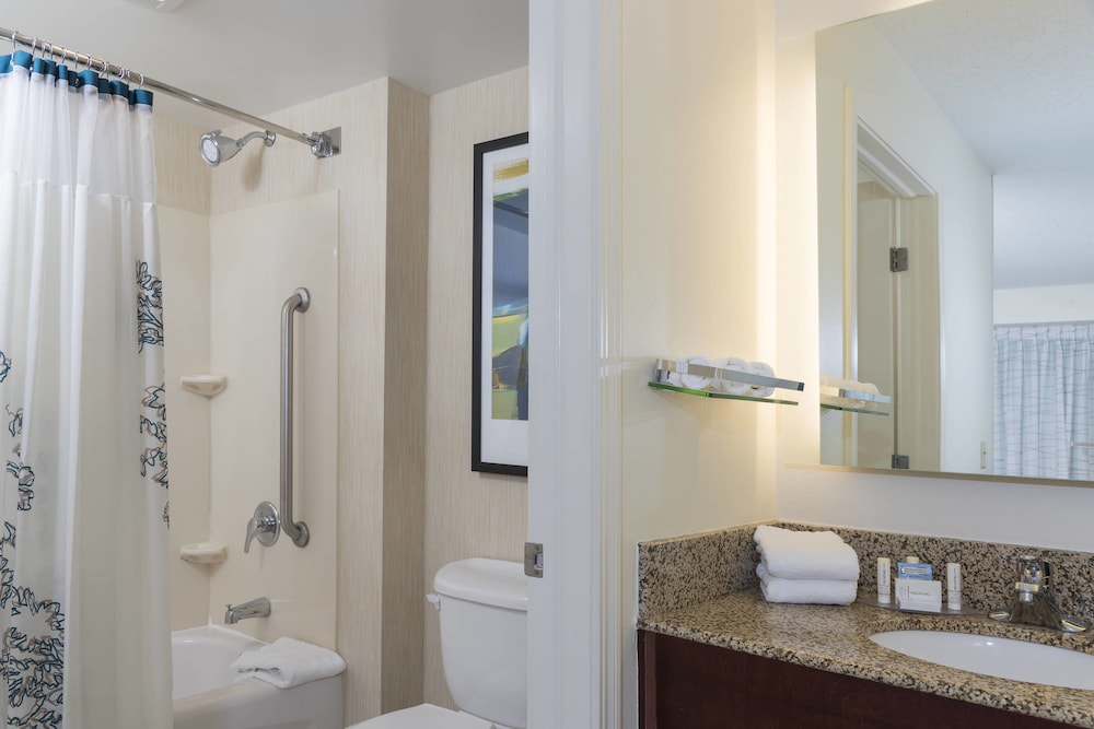 Residence Inn Grand Rapids West 12/40