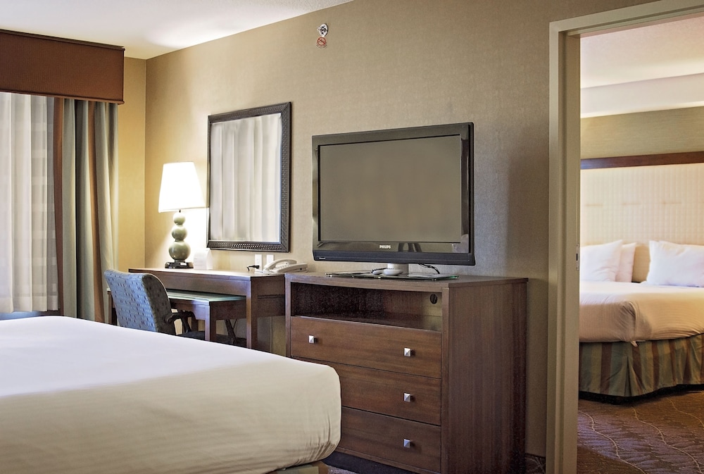 Holiday Inn Express Hotel Suites Logan 39/79