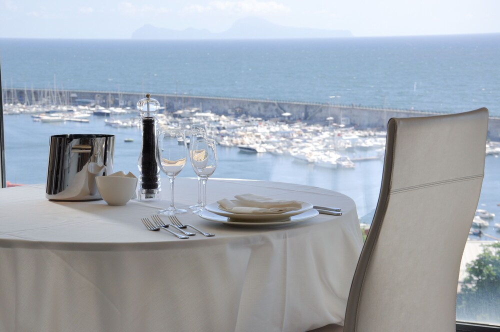 Hotel Poseidon 72/73