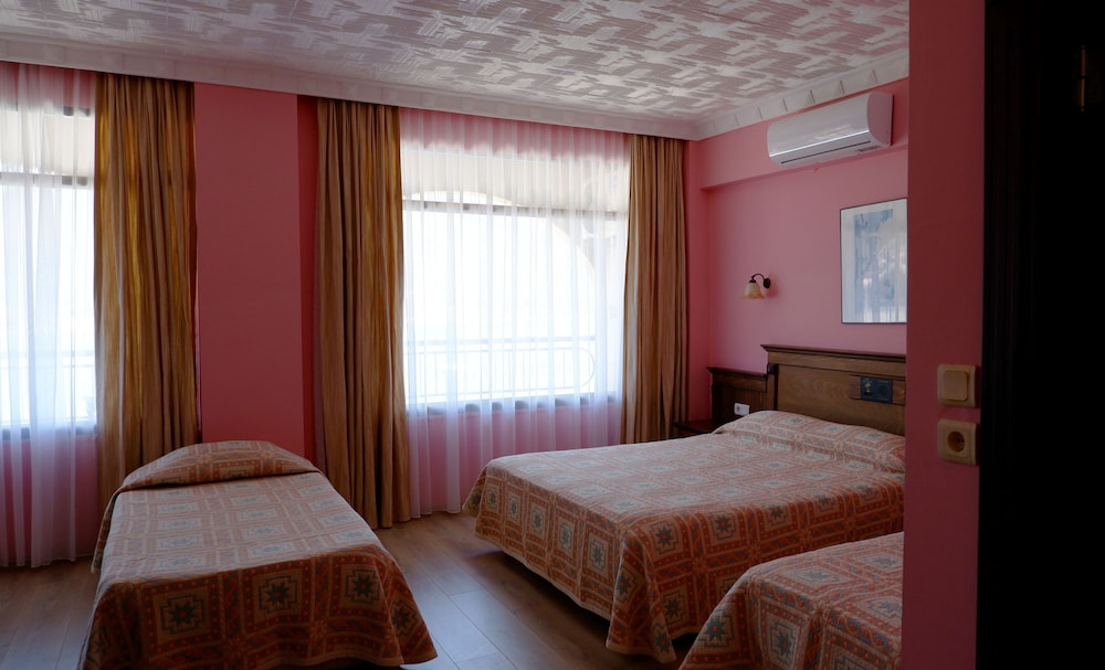Golmar Beach Hotel 31/73