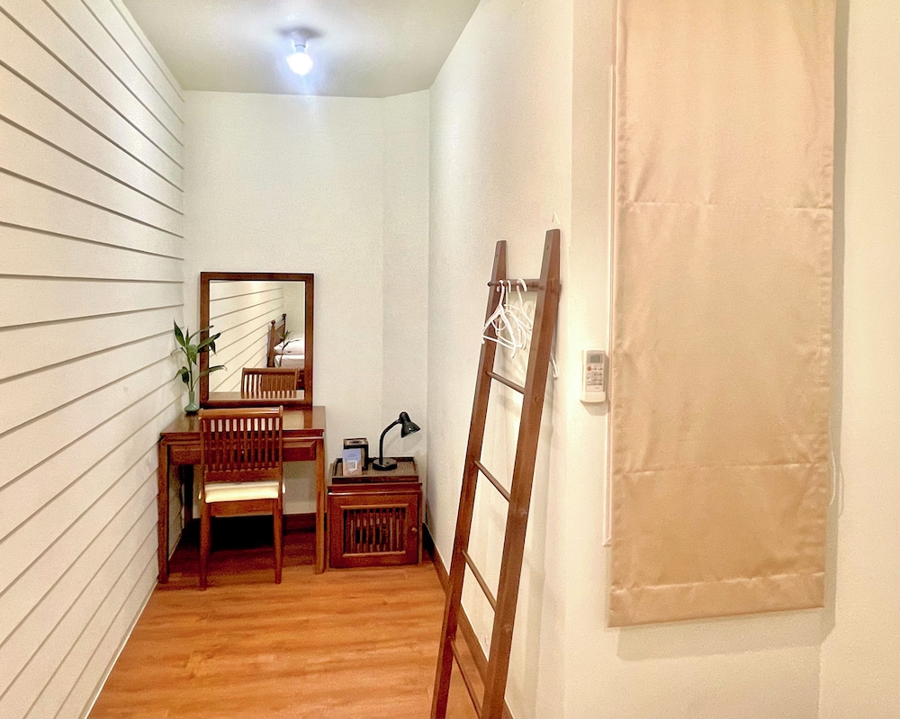 Les Fleurs Bangkok Hostel 34/49