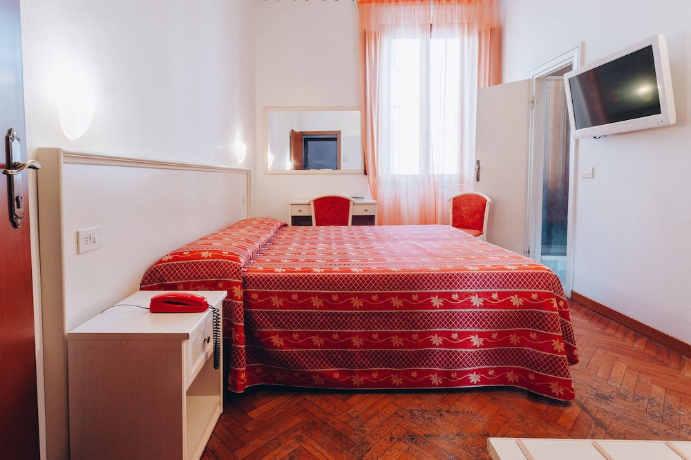 Hotel Savoia E Campana 24/72